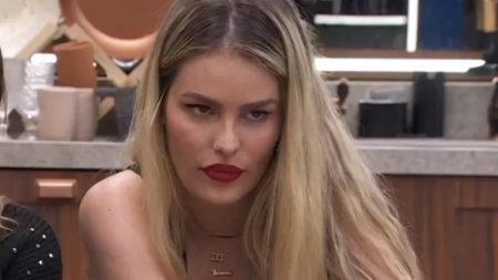 Yasmin Brunet esquece de Davi e se revolta com outros dois brothers do BBB 2024