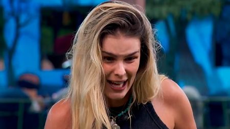 Yasmin Brunet compra briga com produção e Big Boss dá recado forte no BBB 2024: “Passível de eliminação”