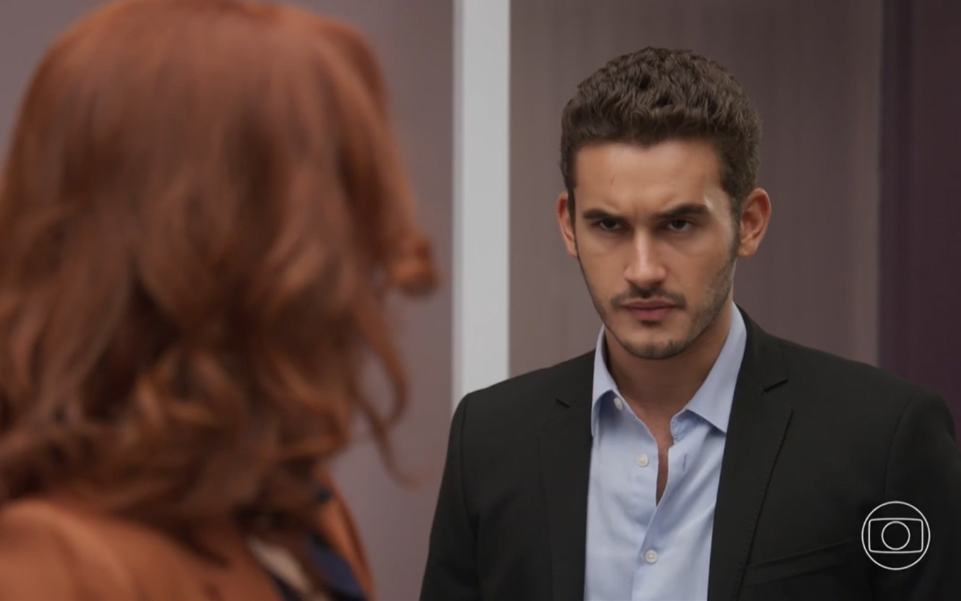 BOMBA! Giovanni choca Helena com decisão sobre tratamento mental em Elas por Elas