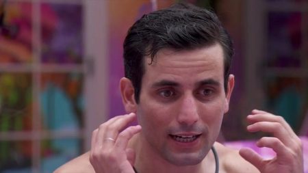 Após término no BBB 2024, Matteus se emociona e é consolado por Deniziane: “Dói”