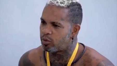 MC Bin Laden e Giovanna trocam carícias na cama e irritam Rodriguinho no BBB 2024: “Desnecessário”
