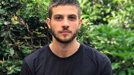 Globo faz mudança de última hora e transforma Chay Suede em vilão na próxima novela das nove