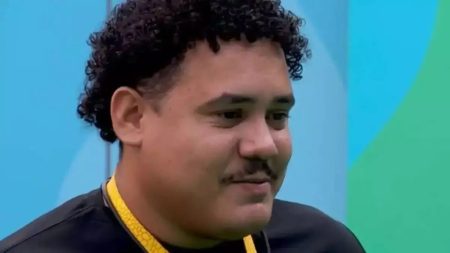 Sem saber de “guerra” fora do BBB 2024, Lucas Henrique se declara para esposa, que revela dificuldade