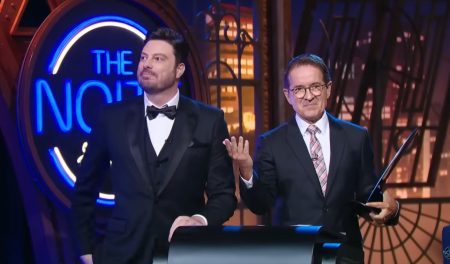 Alegria do SBT! The Noite completa 10 anos e edição especial tem 150% mais audiência que a Record