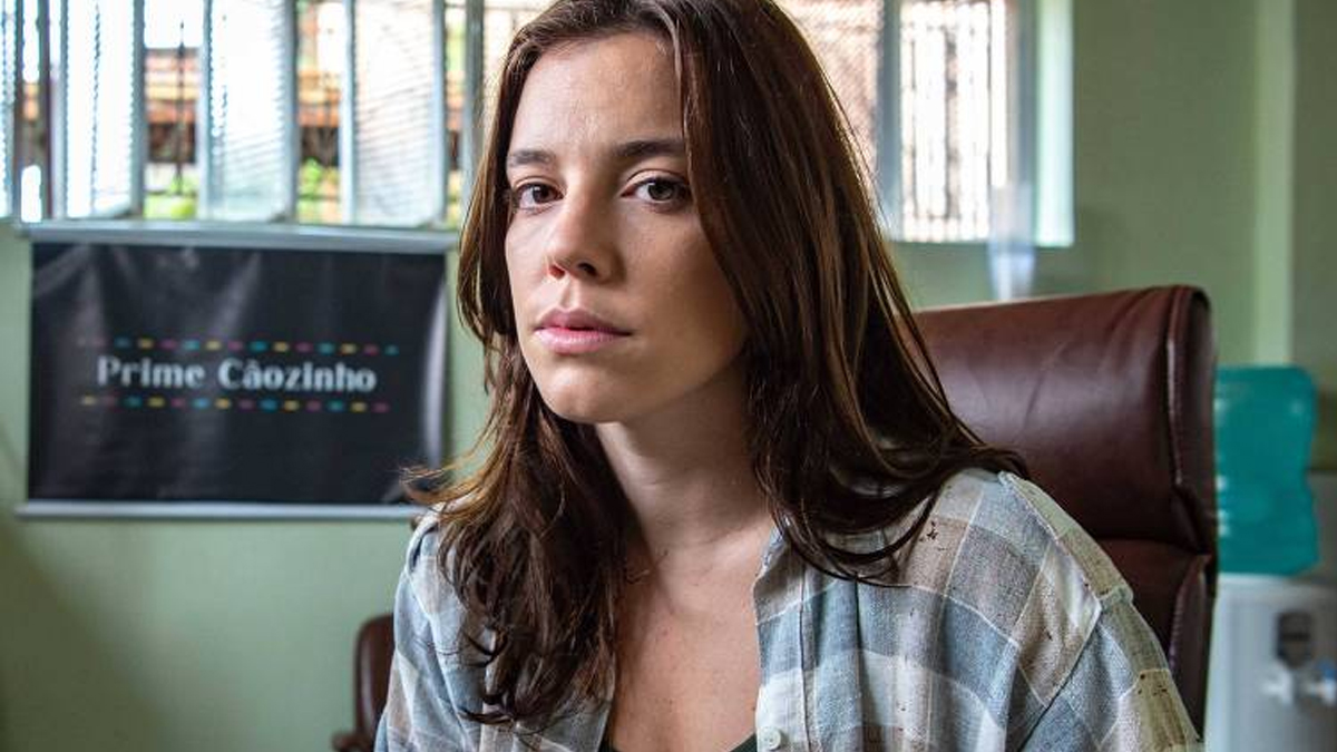 Vítima de abuso em série da Globo, Alice Wegmann expõe episódio traumático em sua vida: “Abaixou o short”