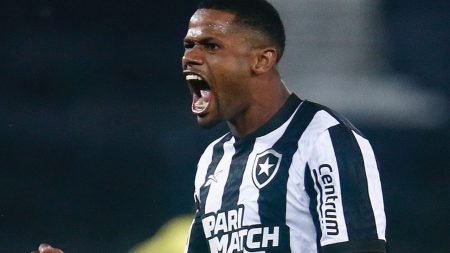 Botafogo x Universitário: onde assistir AO VIVO, horário e escalações (24/04) – Libertadores 2024