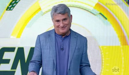 Ao vivo no SBT, Cleber Machado troca as bolas e confunde time com fruta