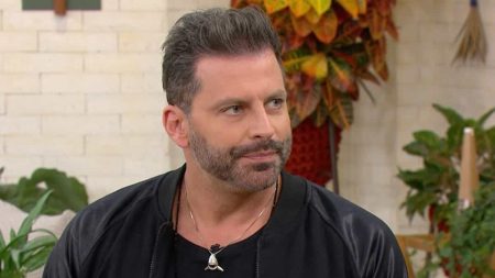 Henri Castelli vai de 8 a 80 com harmonização facial e “antes e depois” impressiona