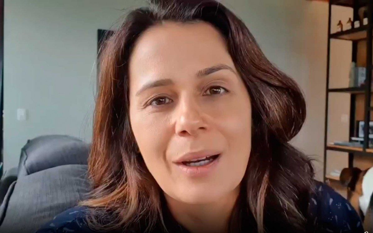 Adriana Araújo admite que saiu da Record por causa de negacionismo na época da pandemia