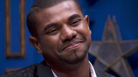 Mãe de Davi, do BBB 2024, sai na frente do próprio filho e faz revelação envolvendo Mani Reggo