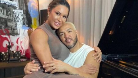 Gracyanne Barbosa faz reclamação sobre relação que tinha com Belo: “Deixada de lado”