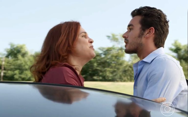 Giovanni (Filipe Bragança) e Helena (Isabel Teixeira) em Terra e Paixão