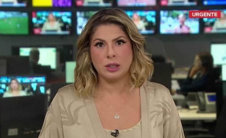 Na GloboNews, Daniela Lima “desenha” como funciona a fábrica de fake news no RS: “Espantoso”