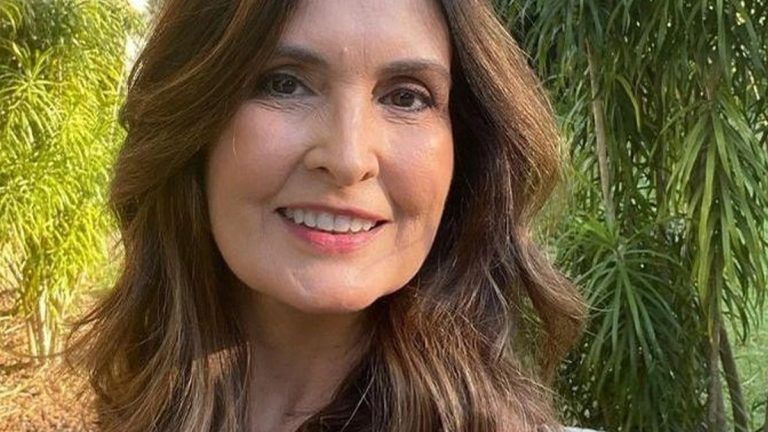 Fátima Bernardes aparece sem maquiagem na web