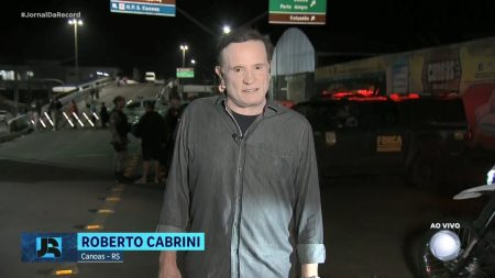 Audiência da TV: Com Roberto Cabrini, Jornal da Record explode e supera rivais