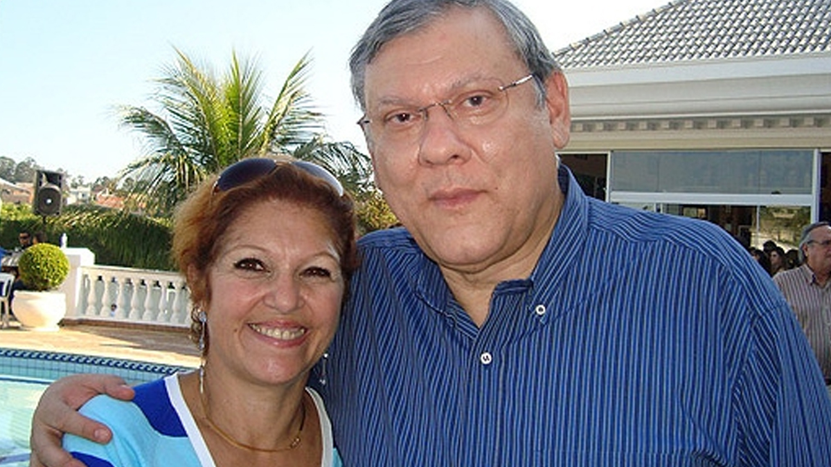 Milton Neves e esposa