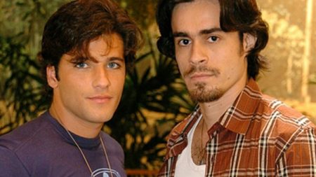 Bruno Gagliasso faz desabafo inédito sobre beijo gay cortado em novela da Globo