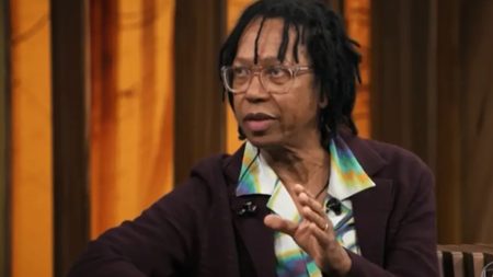 Djavan veta a Globo em transmissão de show e motivo é revelado