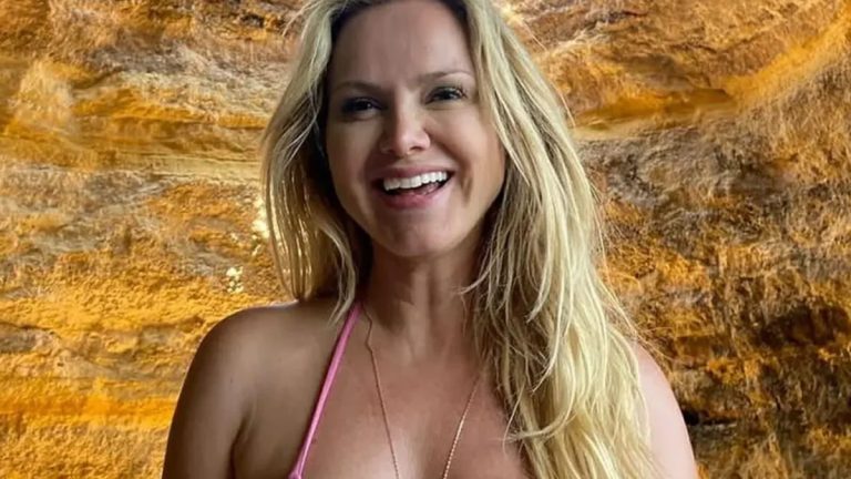 Eliana revela convite para ensaios