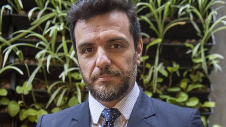 Rodrigo Lombardi revela como será entrada em Mania de Você, nova novela das 9
