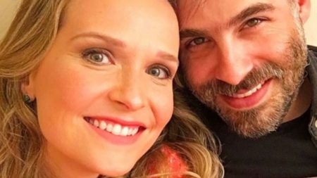 Fernanda Rodrigues detalha início de romance com ator nos bastidores da Globo