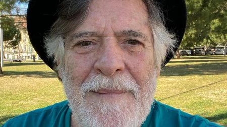 José de Abreu ironiza processo de Murilo Rosa e diz que Justiça julgará hálito