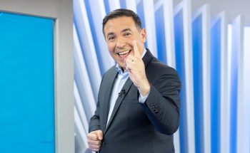 Record vai ao mercado, compra formato e convoca Reinaldo Gottino; saiba detalhes