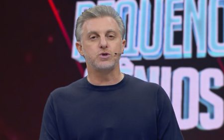 Luciano Huck toma atitude inédita na Globo para ajudar criança com deficiência auditiva