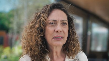 Eliane Giardini volta ao horário nobre e detalha personagem em Mania de Você
