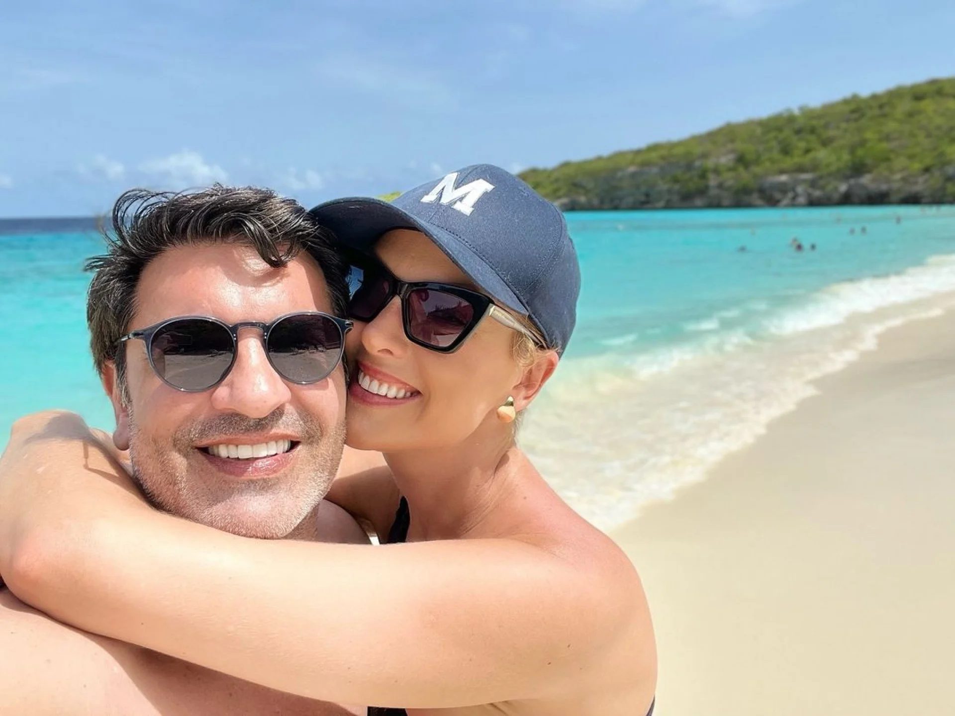 Saiba o valor da diária no hotel poderoso que Ana Hickmann e Edu Guedes curtem férias em Curaçao