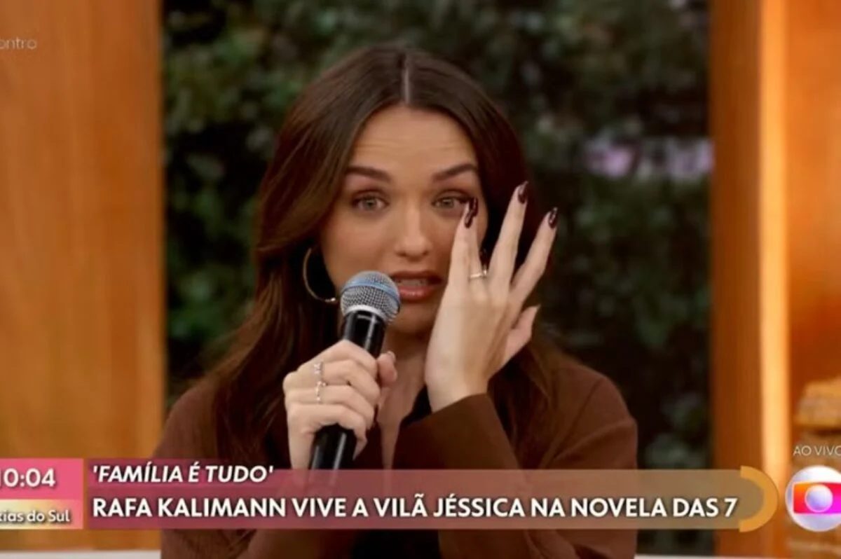 Rafa Kalimann chora ao vivo na Globo após climão nos bastidores de Família é Tudo