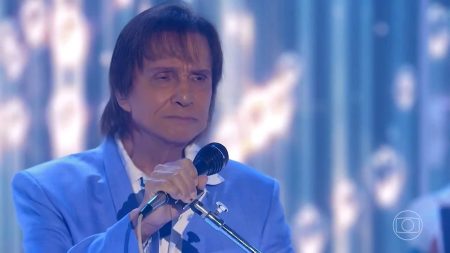 Roberto Carlos vence chefão da Globo em disputa e decide futuro na TV