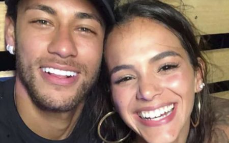 Bruna Marquezine e Neymar em Família é Tudo? Novela lembra meme