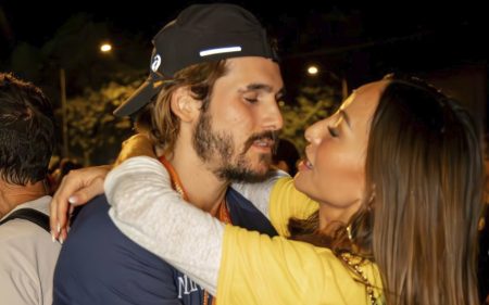 Sabrina Sato e Nicolas Prattes trocam declarações de amor após maratona em Paris