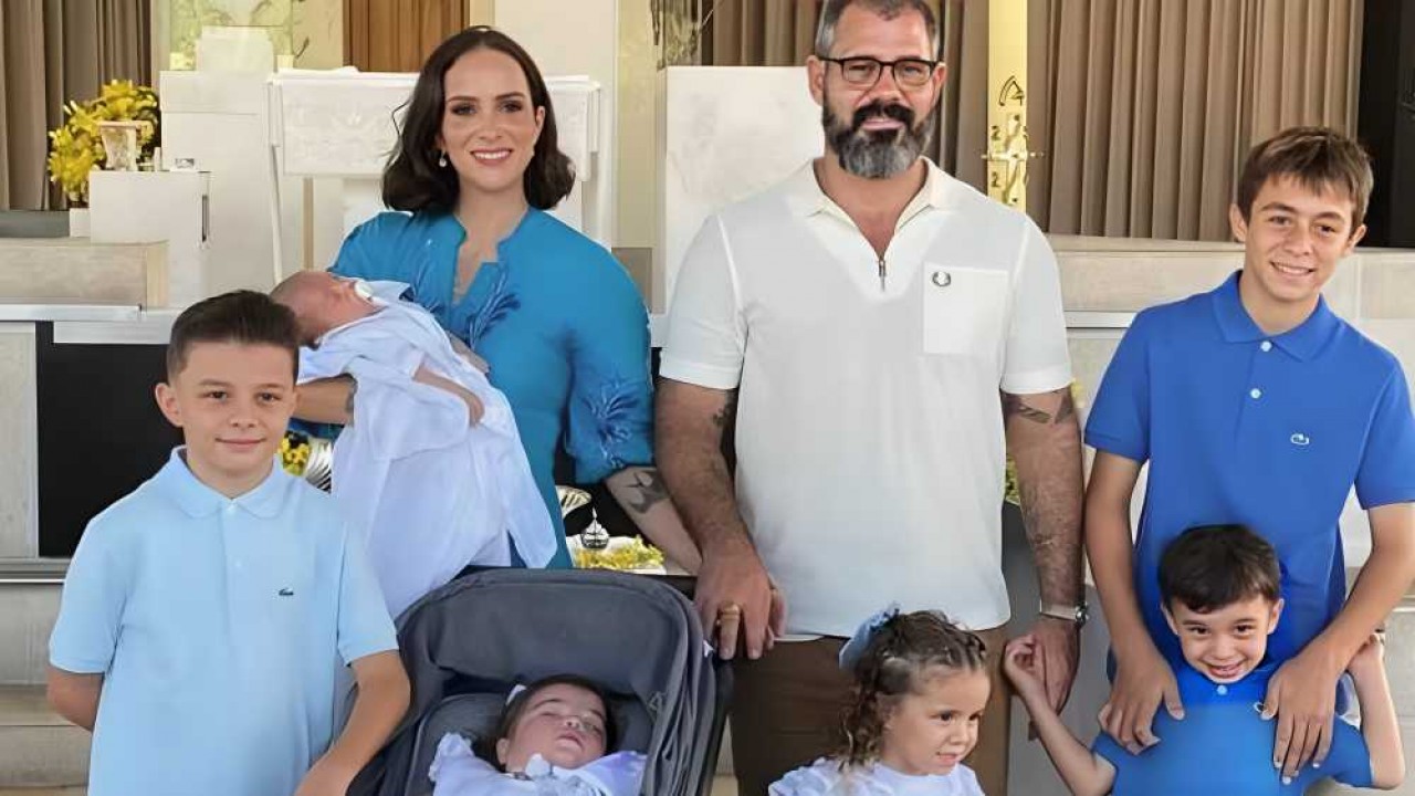 Juliano Cazarré, Letícia Cazarré e seus filhos