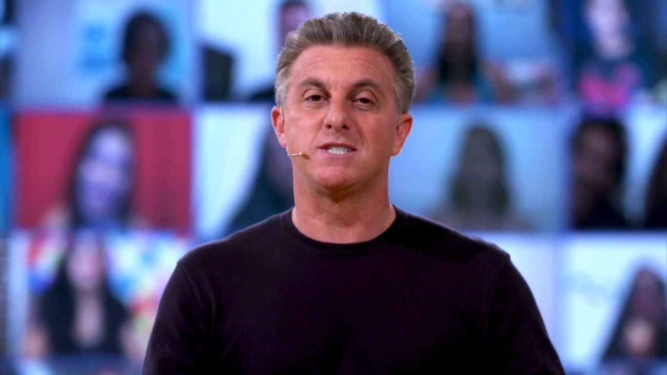 Familhão com Luciano Huck tem novidade