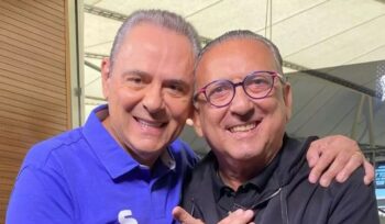 Luis Roberto quebra o protocolo e cita Galvão Bueno em dia especial na Globo