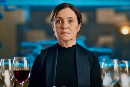 Fenômeno da Globo, Adriana Esteves conquista feito raro na emissora