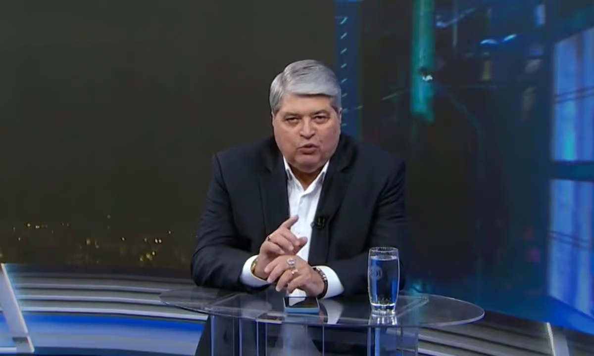 Datena reclama da Sabesp