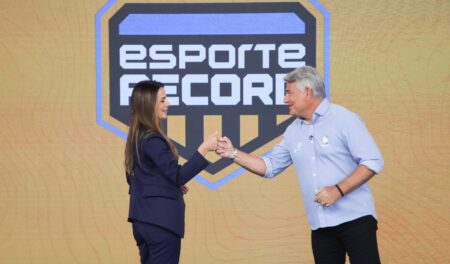 Cleber Machado faz programa da Record crescer em 8 capitais: Ibope da TV