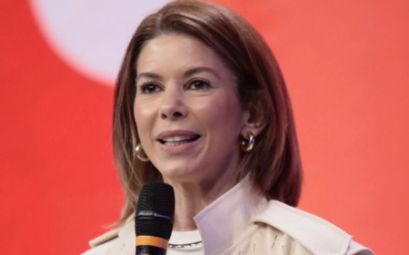 Daniela Beyruti surpreende e admite fracasso em programa do SBT