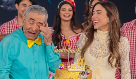 Patricia Abravanel celebra 90 anos de Ivo Holanda e faz humorista chorar no SBT