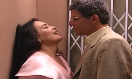 O que vai acontecer hoje em História de Amor: Carlos e Helena acabam presos