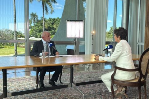 AGORA: Record consegue 1ª entrevista com Lula após tarifaço de Trump