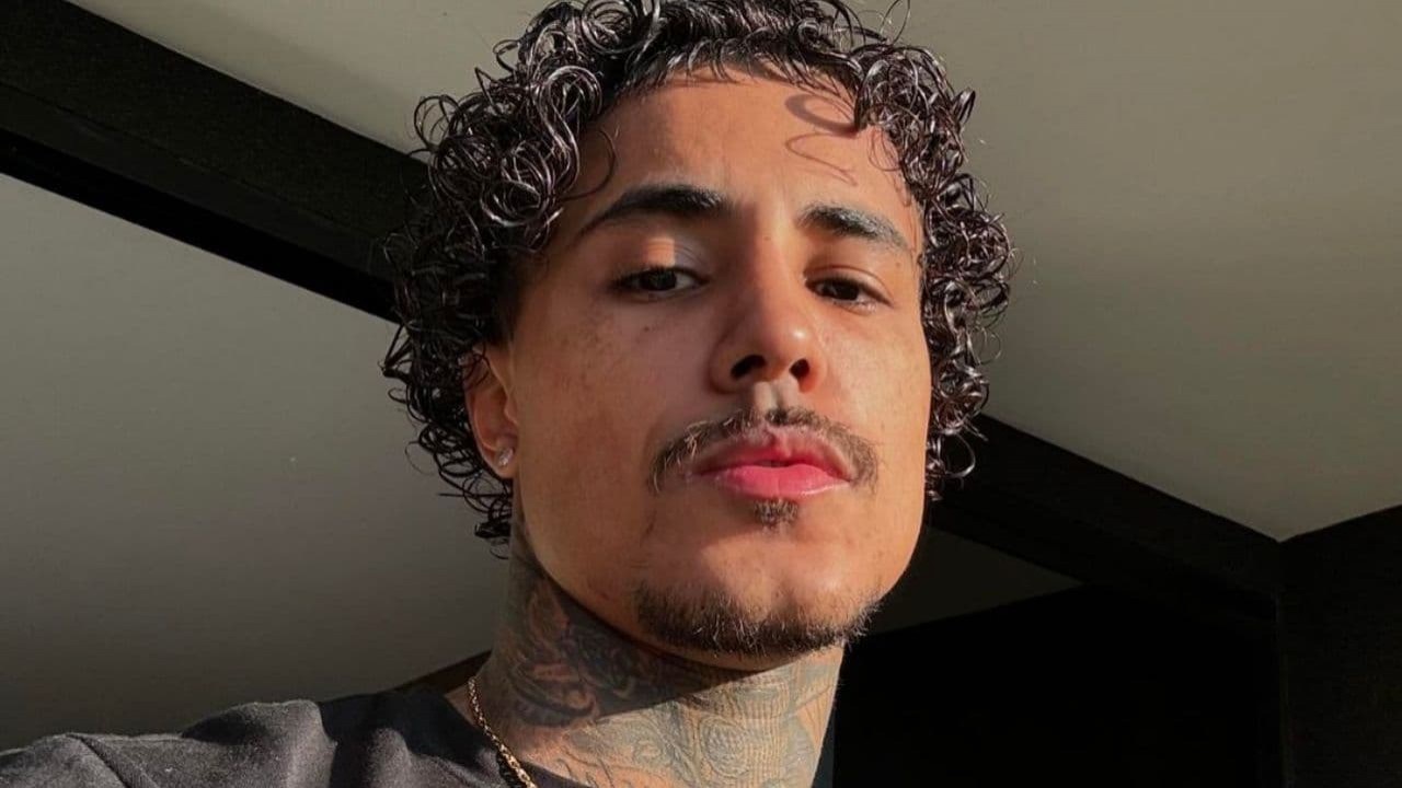 MC Livinho fora da Dança dos Famosos