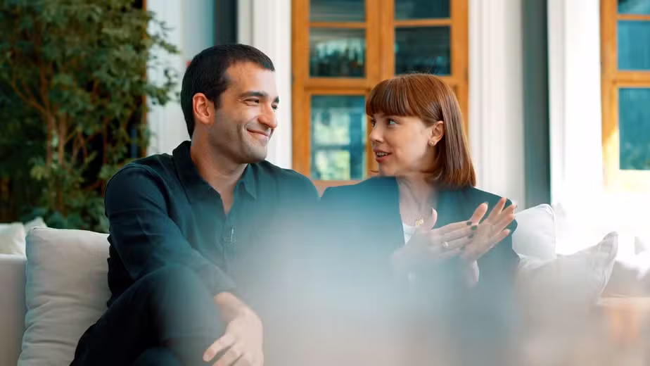 Vale Tudo: interpretando personagem com câncer, Humberto Carrão se emociona ao falar da doença do pai