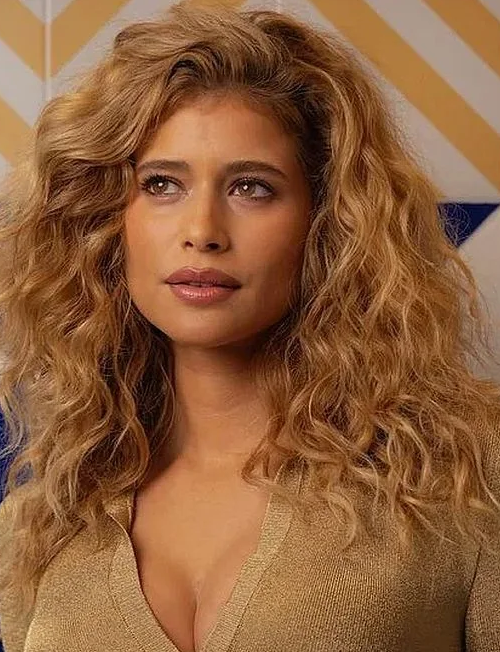 Isadora Cruz