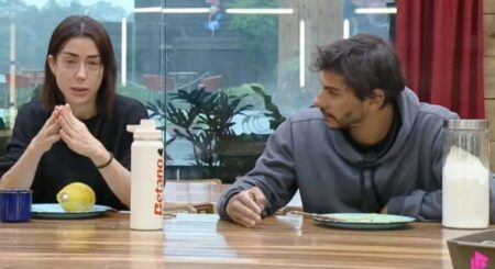A Fazenda 17: conversa entre Michelle e Shia promete mudar o ritmo do jogo