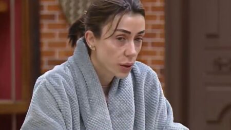 A Fazenda 17: Michelle Barros é humilhada ao vivo na Record