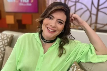Com 20 anos de emissora, Michele Loreto pede demissão da Globo